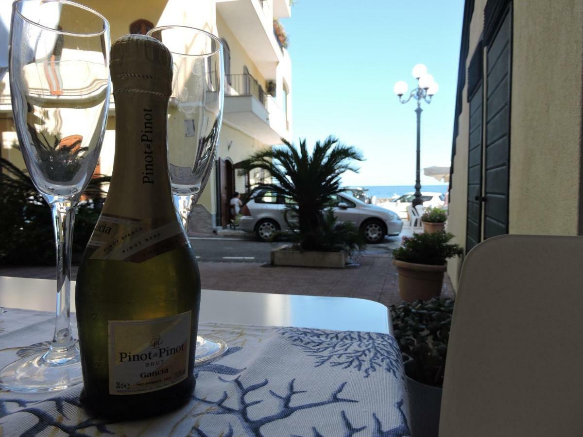 Maretna Apartment Giardini Naxos Exterior foto