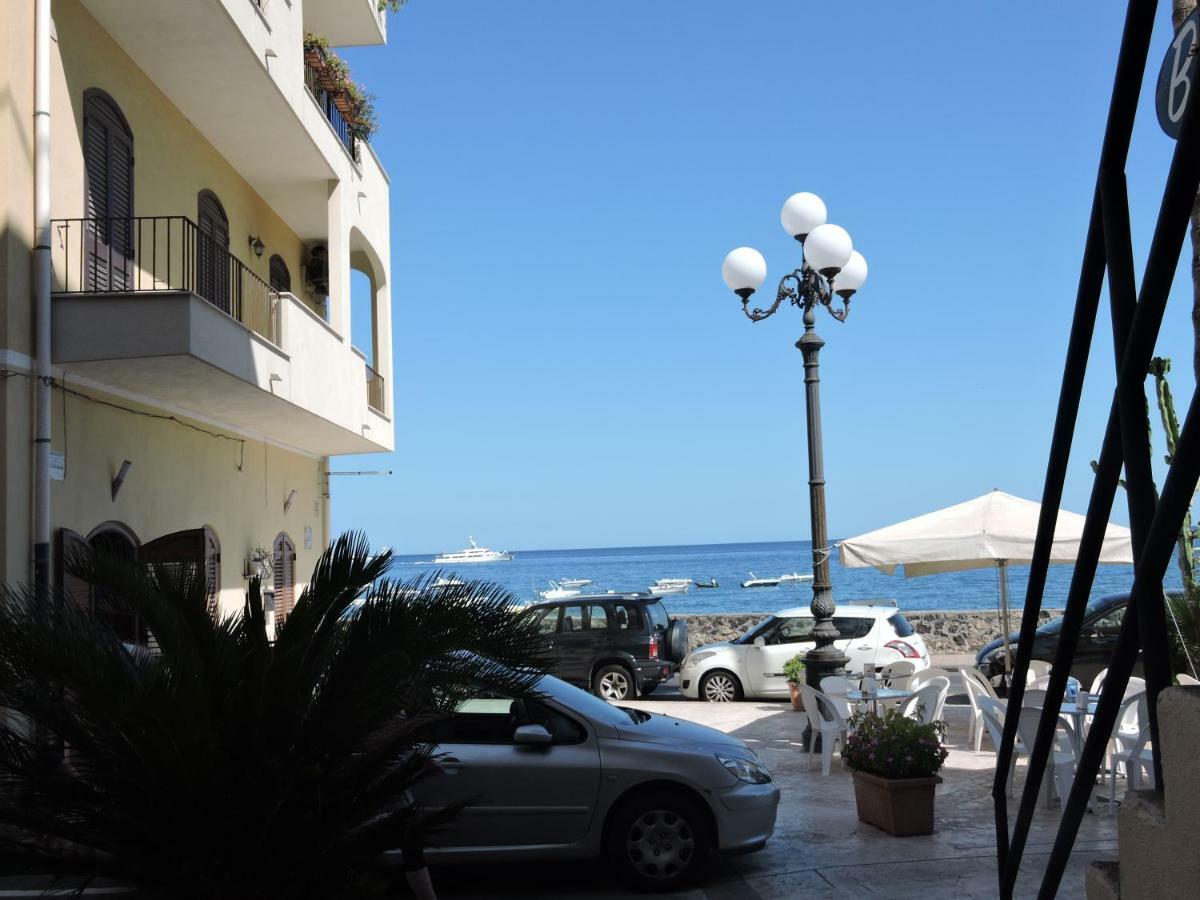 Maretna Apartment Giardini Naxos Exterior foto